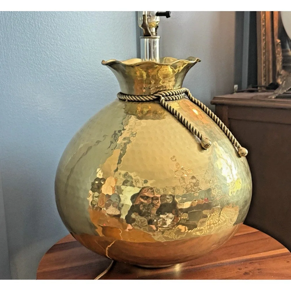 Vintage Hammered Brass Urn Lamp Rope Tassel Detail MCM Hollywood Regency Gourd